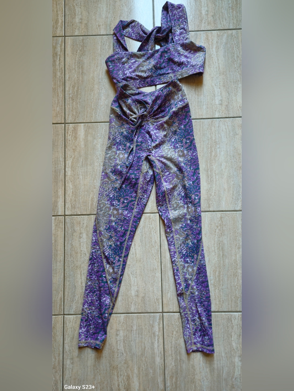 Noire Blanc “Reign” Set - Abstract Purple/Taupe Print - Picture 8 of 10